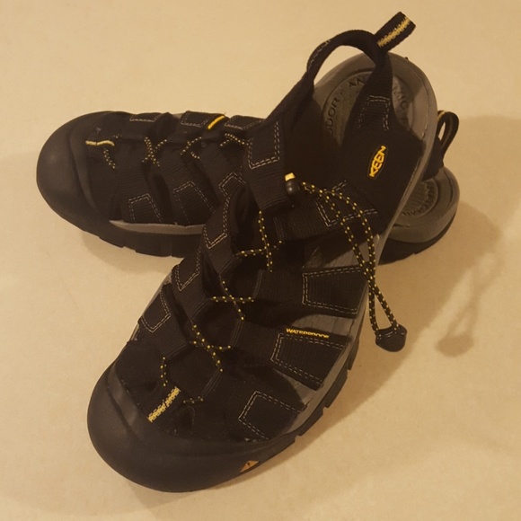 mens keen sandals on sale